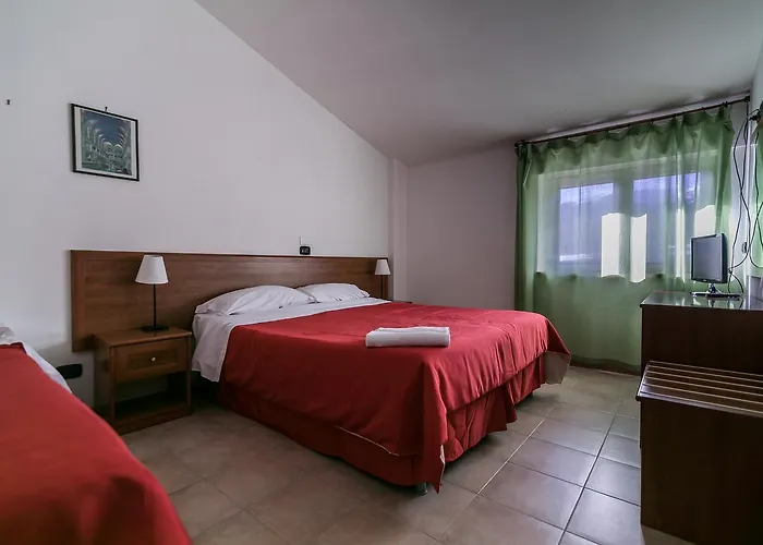 Faggio Rosso Hotel 3*